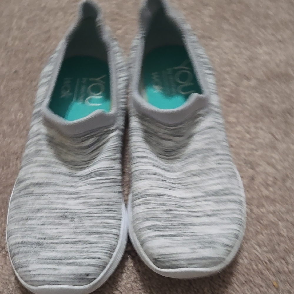 Skechers shoes